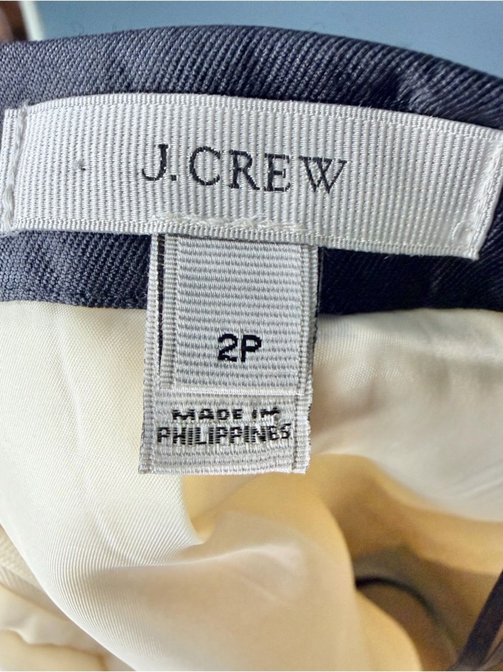 J. Crew Silk/Wool Blend Tuxedo Pencil Skirt Workwear Minimalist | Size 2P - Picture 3 of 4